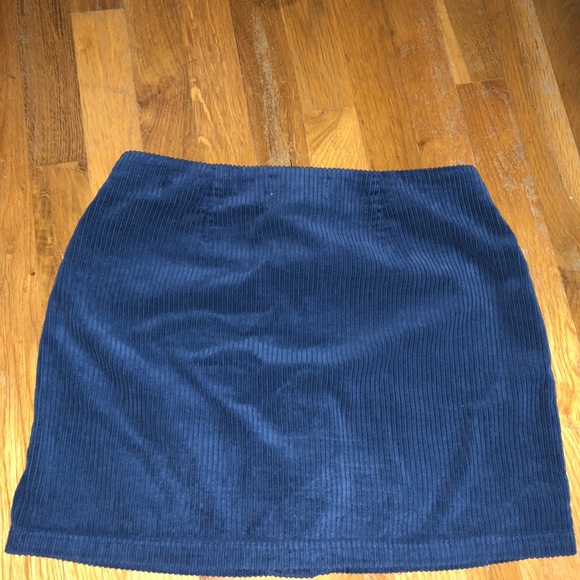 Skirt - Picture 2 of 3